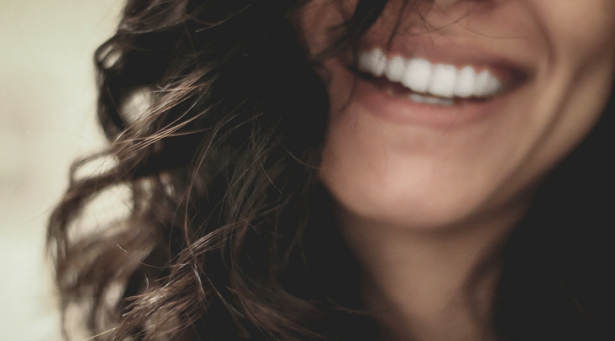 Estetica dentale: un sorriso luminoso e naturale